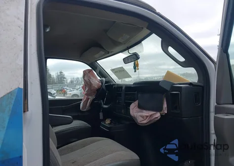 2022 Chevrolet Express Cargo Rwd 2500 Regular Wheelbase Wt from USA, damaged, VIN 1GCWGAFP5N1199936